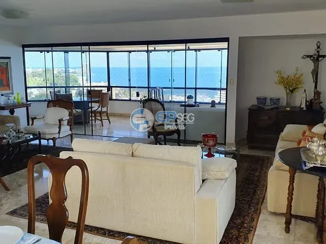 Apartamento 4 quartos e 2 banheiros, à venda, no bairro Ondina em Salvador