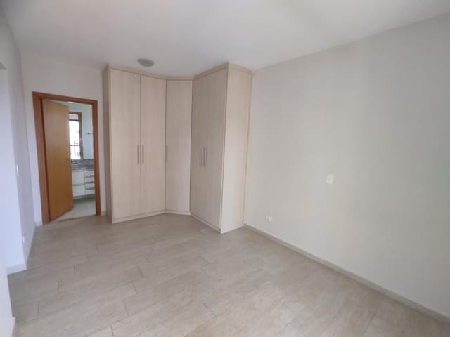 Apartamento 4 quartos e 2 banheiros, à venda, no bairro Jardim Esplanada II em São José dos Campos