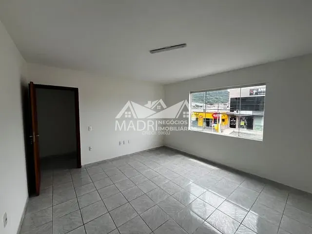 Apartamento 1 quarto e 1 banheiro, para alugar, no bairro Caminho Novo em Palhoça