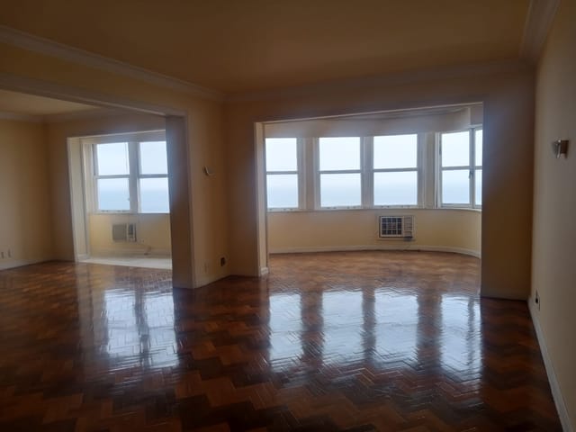Foto do Apartamento - Copacabana, 4 Quartos, Frente para o Mar, Vista deslumbrante do Oceano, 3 Banheiros, Repleto de Armários, 2 Vagas de Garagem, Sol da Manhã, 236M², Seu Paraíso | Rio Lar Imóveis