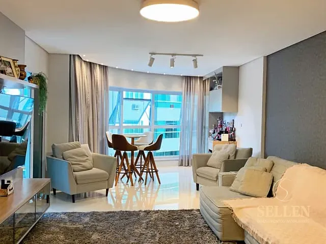 Apartamento com 185m² 4 quartos e 4 banheiros, à venda, no bairro Pioneiros em Balneário Camboriú
