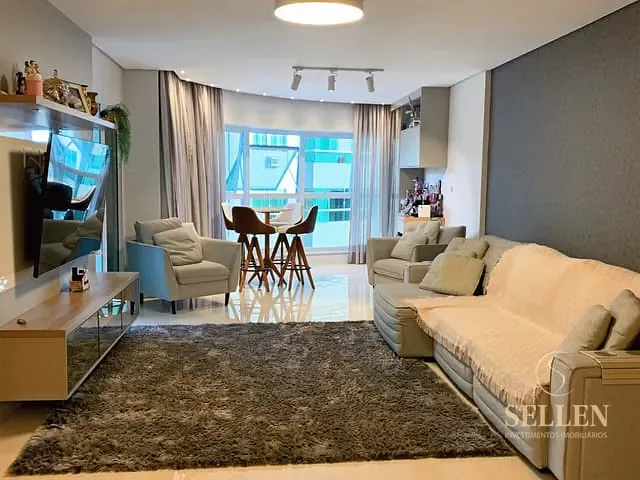 Apartamento com 185m² 4 quartos e 4 banheiros, à venda, no bairro Pioneiros em Balneário Camboriú
