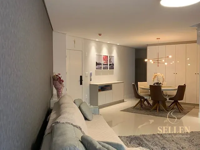 Apartamento com 185m² 4 quartos e 4 banheiros, à venda, no bairro Pioneiros em Balneário Camboriú