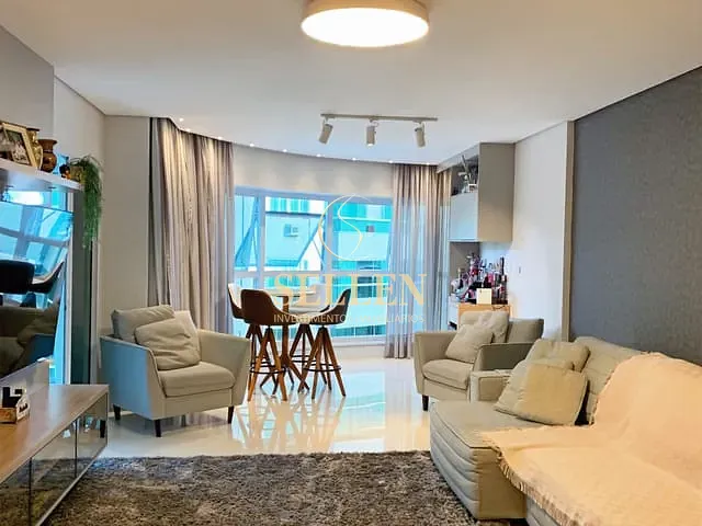 Apartamento com 185m² 4 quartos e 4 banheiros, à venda, no bairro Pioneiros em Balneário Camboriú