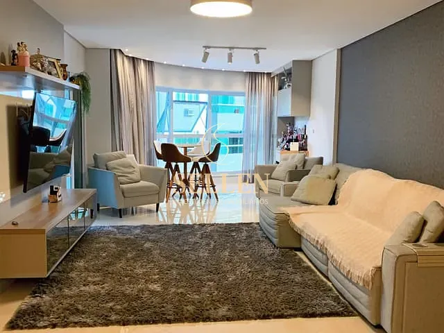 Apartamento com 185m² 4 quartos e 4 banheiros, à venda, no bairro Pioneiros em Balneário Camboriú