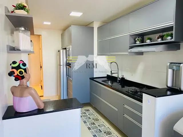 Apartamento 2 quartos e 2 banheiros, à venda, no bairro Aviação em Praia Grande