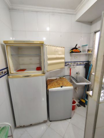Apartamento 2 quartos e 1 banheiro, para alugar, no bairro Maria Turri em Rio das Ostras