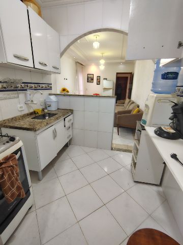Apartamento 2 quartos e 1 banheiro, para alugar, no bairro Maria Turri em Rio das Ostras