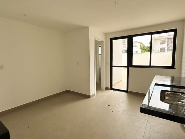 Apartamento 2 quartos e 2 banheiros, à venda, no bairro Aeroporto em Juiz de Fora