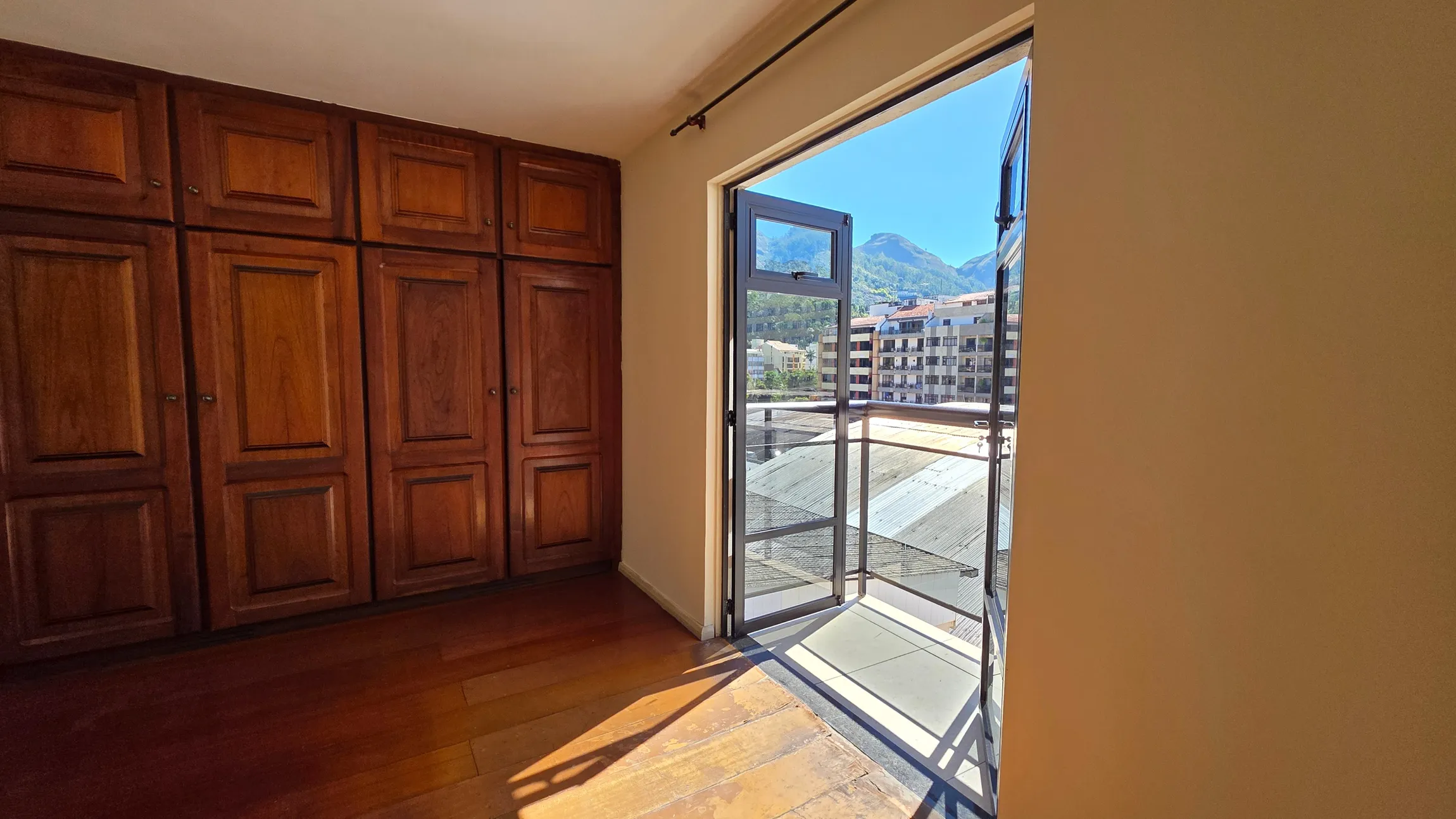 Centro - Apartamento duplex de 100m² com 2 quartos e vaga