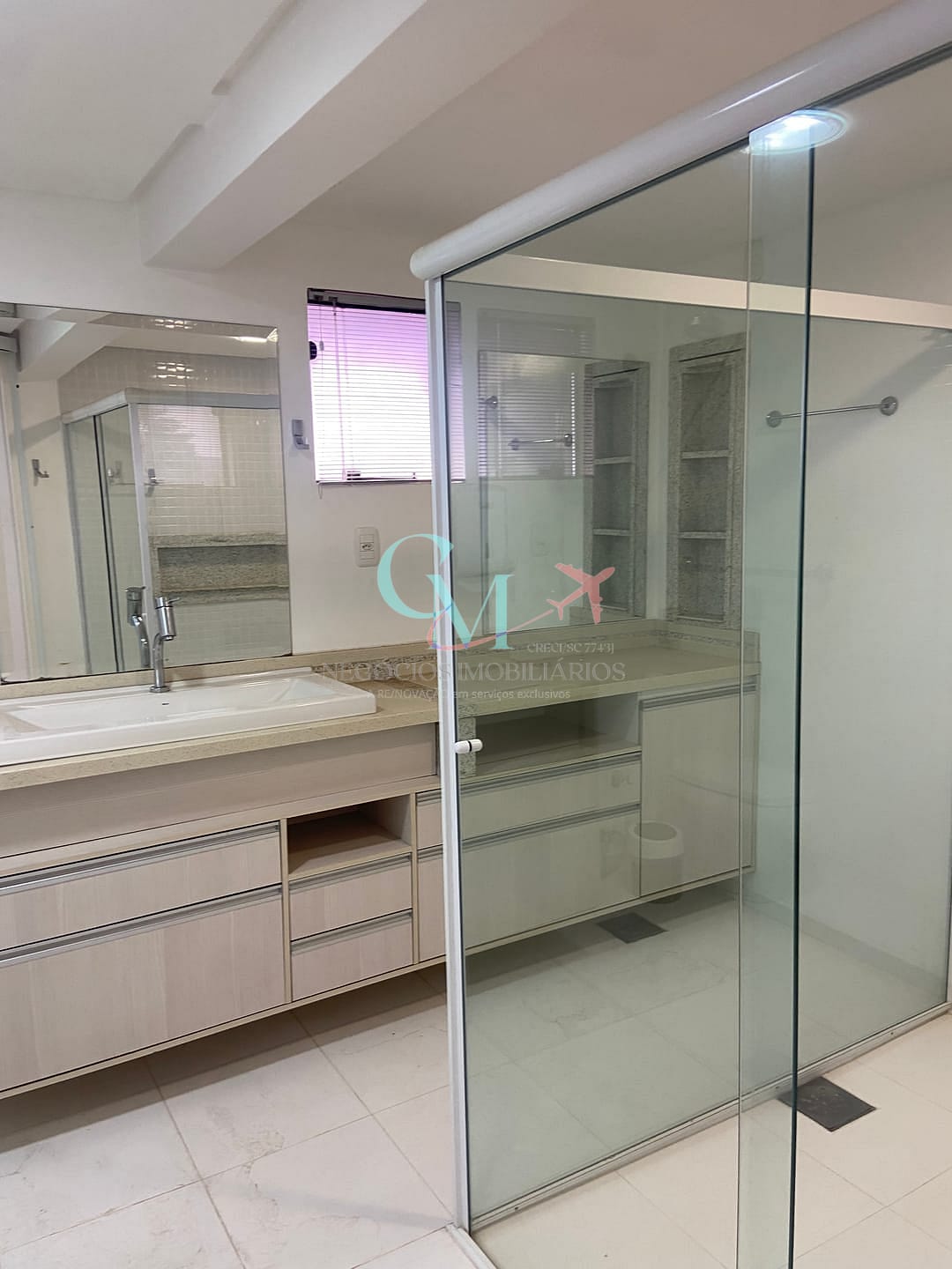 Apartamento à venda com 3 quartos, 165m² - Foto 4