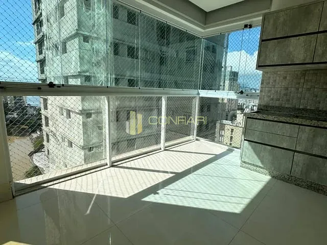 Apartamento com 162m² 3 quartos e 4 banheiros, para alugar, no bairro Centro em Itapema