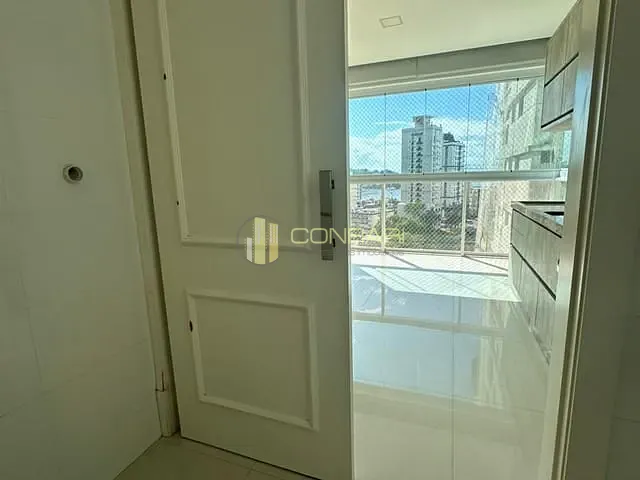 Apartamento com 162m² 3 quartos e 4 banheiros, para alugar, no bairro Centro em Itapema