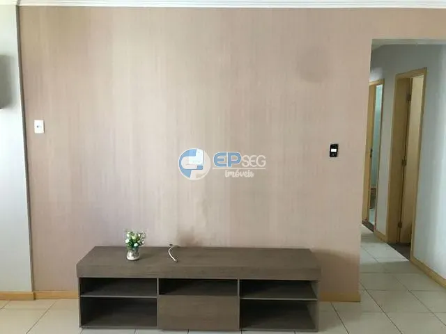 Apartamento 3 quartos e 1 banheiro, para alugar, no bairro Candeal em Salvador