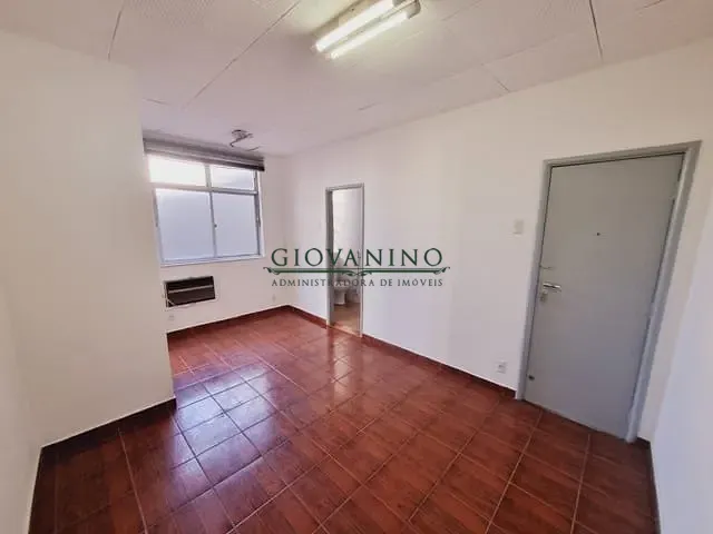 Apartamento 1 quarto e 1 banheiro, para alugar, no bairro Centro em Rio de Janeiro