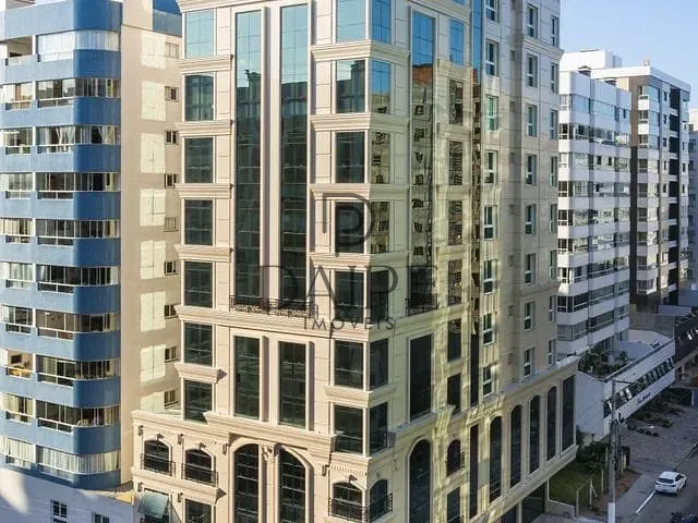 Apartamento com 436m² 4 quartos e 5 banheiros, à venda, no bairro Centro em Capão da Canoa
