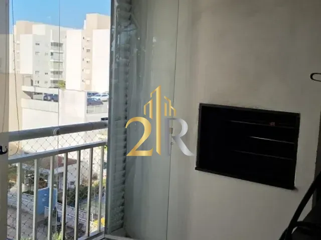 Apartamento 3 quartos e 2 banheiros, à venda, no bairro Vila Isa em São Paulo