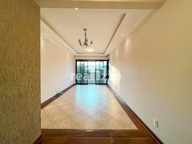 Apartamento com 119m² 3 quartos e 3 banheiros, para alugar, no bairro Centro em Itapira