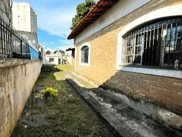 Casa com 1042m², para alugar, no bairro Centro em Jacareí