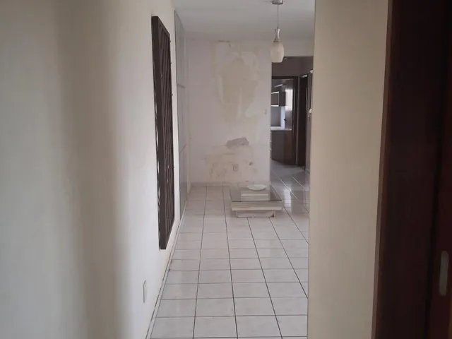 Apartamento com 130m² 3 quartos e 1 banheiro, à venda, no bairro Centro em Cambé