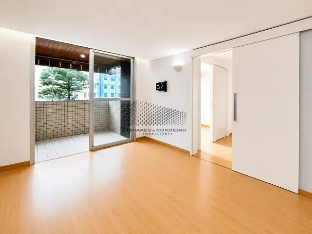 Apartamento 2 quartos e 2 banheiros, à venda, no bairro Água Verde em Curitiba