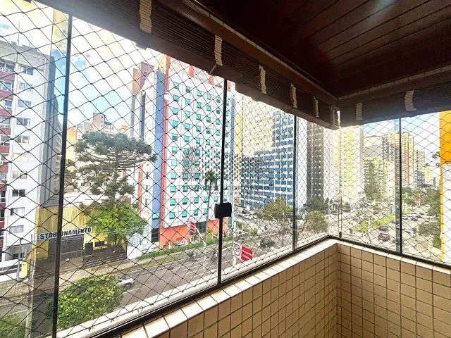 Apartamento 2 quartos e 2 banheiros, à venda, no bairro Água Verde em Curitiba