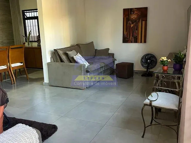 Apartamento com 360m² 5 quartos e 1 banheiro, à venda, no bairro Centro em Itabira