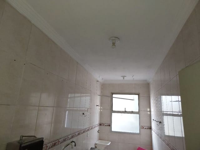 Apartamento com 1000m² 2 quartos e 1 banheiro, para alugar, no bairro Cocaia em Guarulhos