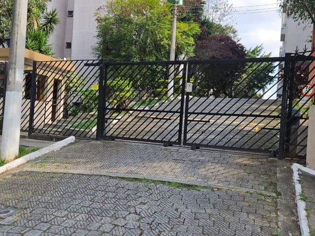 Apartamento com 1000m² 2 quartos e 1 banheiro, para alugar, no bairro Cocaia em Guarulhos