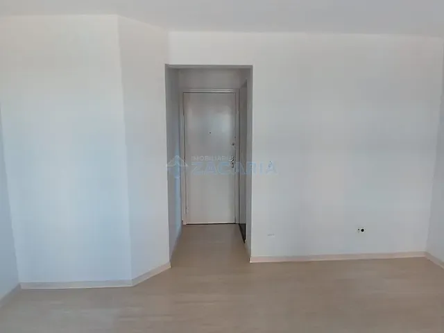 Apartamento 2 quartos e 3 banheiros, para alugar, no bairro Centro em Apucarana