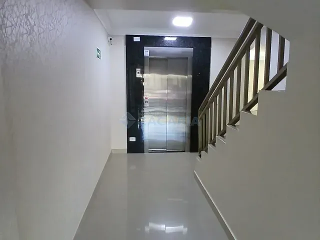 Apartamento 3 quartos e 3 banheiros, para alugar, no bairro Centro em Apucarana