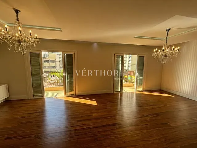 Apartamento com 210m² 3 quartos e 3 banheiros, à venda, no bairro Centro em Londrina