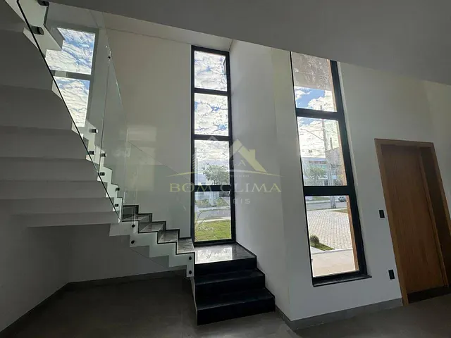 Casa 4 quartos e 2 banheiros, à venda, no bairro Alphaville 1 em Juiz de Fora