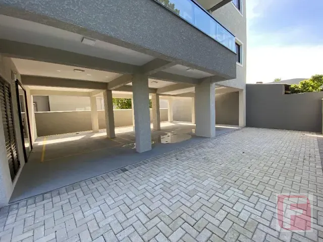 Apartamento 3 quartos e 2 banheiros, à venda, no bairro Barra do Saí em Itapoá