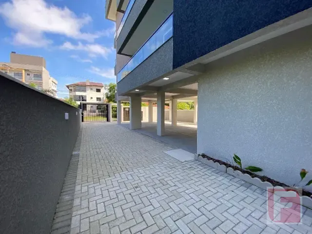 Apartamento 3 quartos e 2 banheiros, à venda, no bairro Barra do Saí em Itapoá