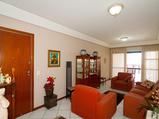 Apartamento com 3 dormitórios à venda, 130 m² por R$ 870.000