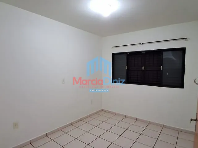 Apartamento 2 quartos e 2 banheiros, para alugar, no bairro Centro em Ituverava