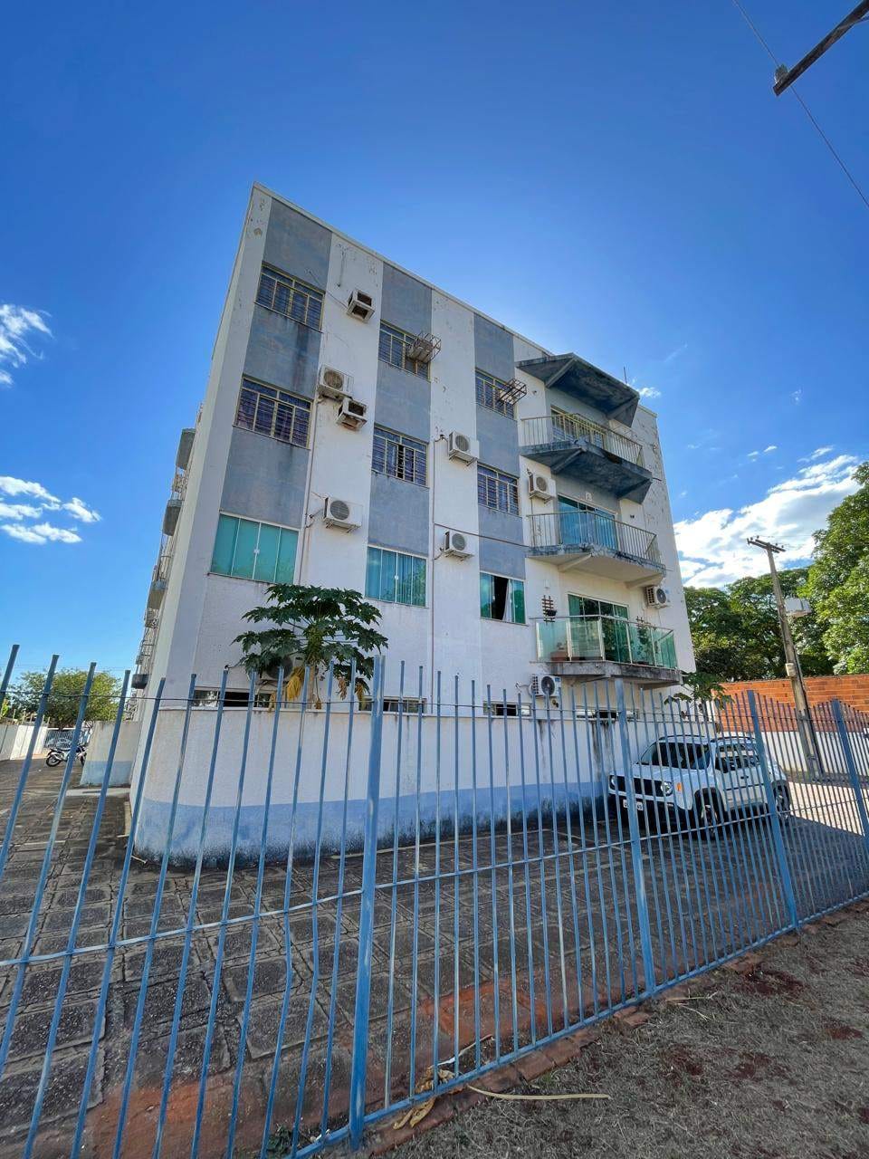 Apartamento à venda com 3 quartos, 96m² - Foto 1