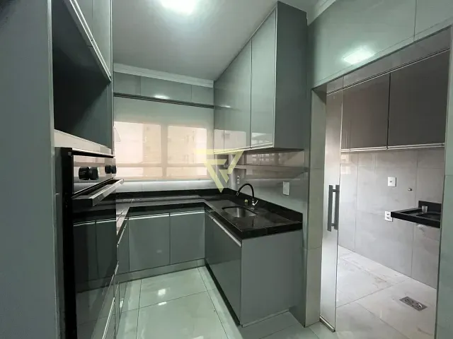 Apartamento 2 quartos e 2 banheiros, à venda ou para alugar, no bairro Centro em Ribeirão Preto