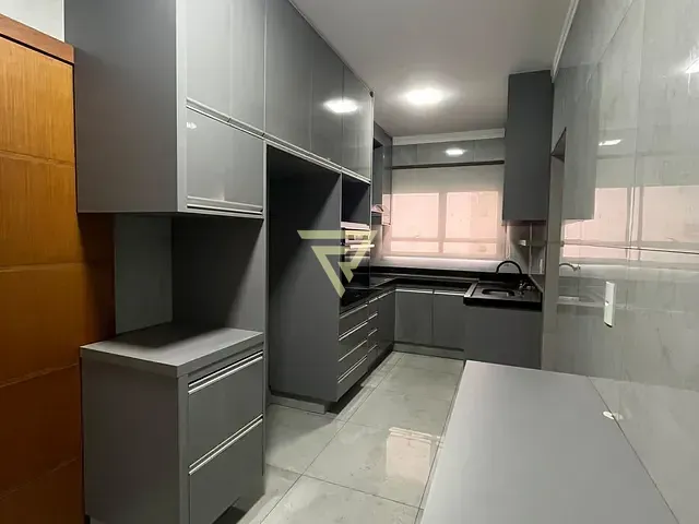 Apartamento 2 quartos e 2 banheiros, à venda ou para alugar, no bairro Centro em Ribeirão Preto