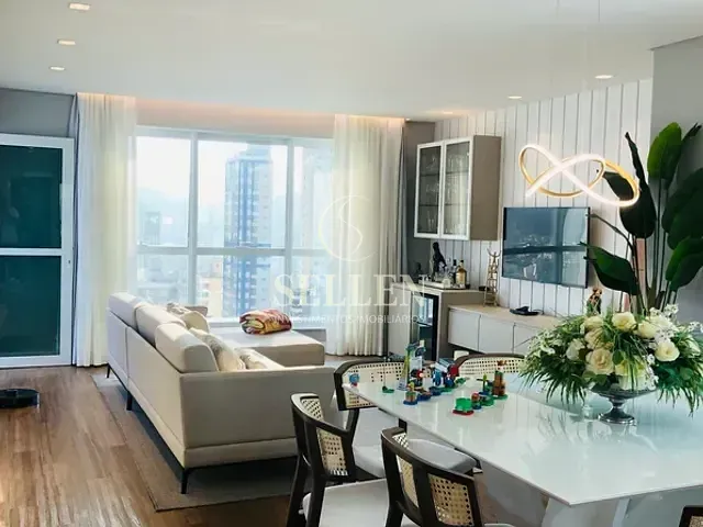 Apartamento 4 quartos e 3 banheiros, à venda, no bairro Pioneiros em Balneário Camboriú