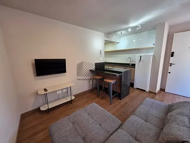 Apartamento 1 quarto e 1 banheiro, para alugar, no bairro Água Verde em Curitiba