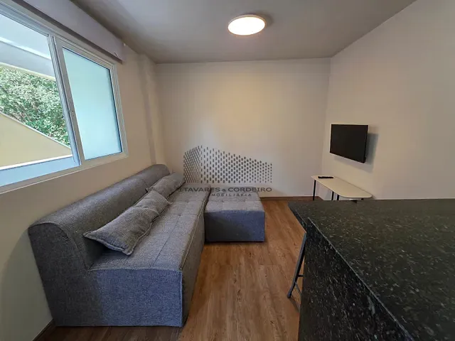 Apartamento 1 quarto e 1 banheiro, para alugar, no bairro Água Verde em Curitiba