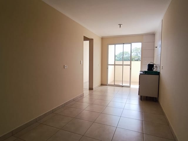 Foto do Apartamento - Apenas R$190Mil. Apartamento no Centro de Maringá, Res. Bertolo,  com sacada, garagem coberta, na zona 03, a 450m do parque do Ingá. | Wagner Inhesta broker
