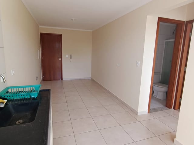 Foto do Apartamento - Apenas R$190Mil. Apartamento no Centro de Maringá, Res. Bertolo,  com sacada, garagem coberta, na zona 03, a 450m do parque do Ingá. | Wagner Inhesta broker