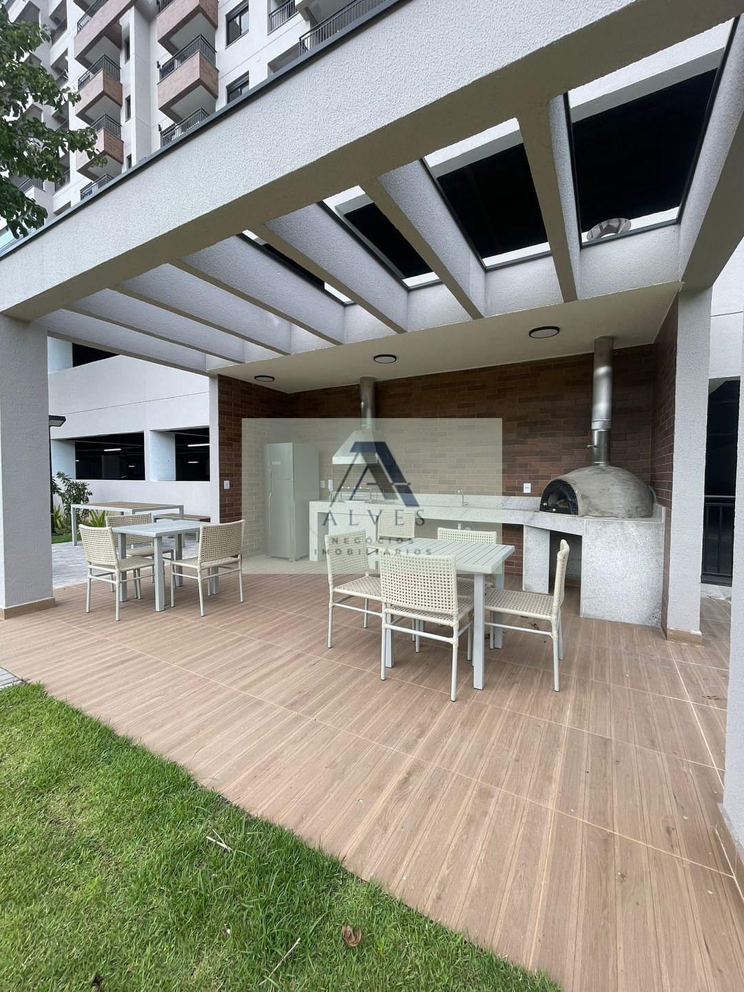 Apartamento à venda com 2 quartos, 69m² - Foto 32