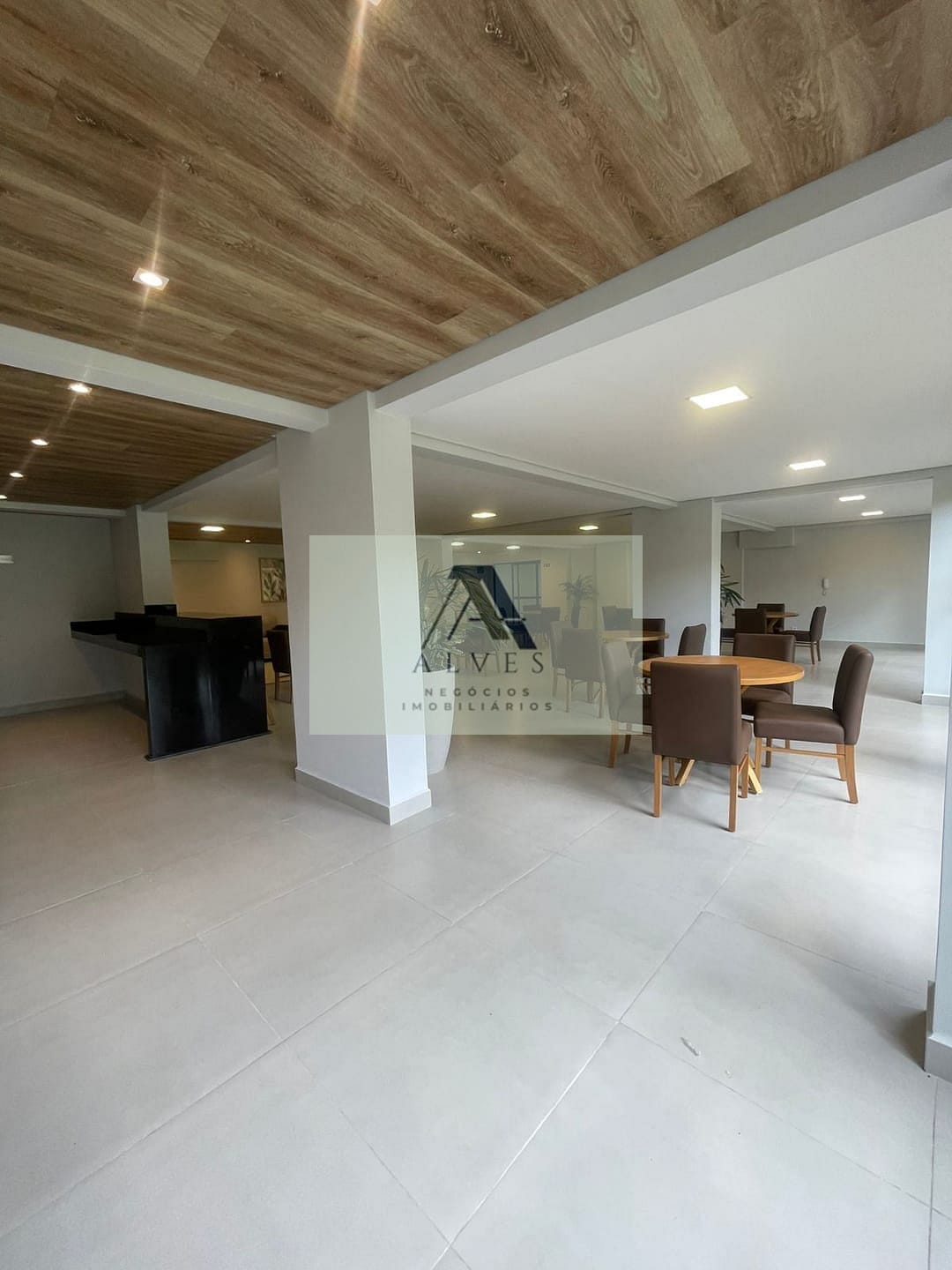 Apartamento à venda com 2 quartos, 69m² - Foto 35