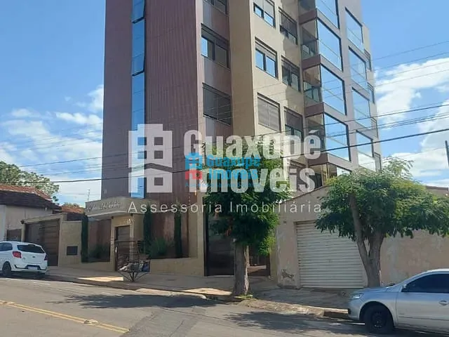 Apartamento com 220m² 3 quartos e 2 banheiros, à venda, no bairro CENTRO em GUAXUPÉ