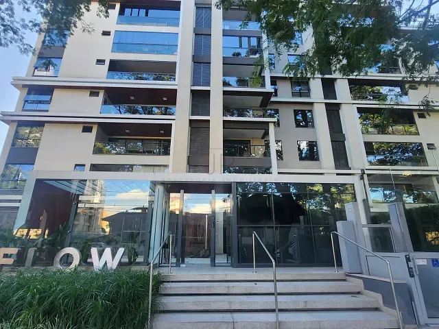 Apartamento 2 quartos e 2 banheiros, para alugar, no bairro Alto da XV em Curitiba