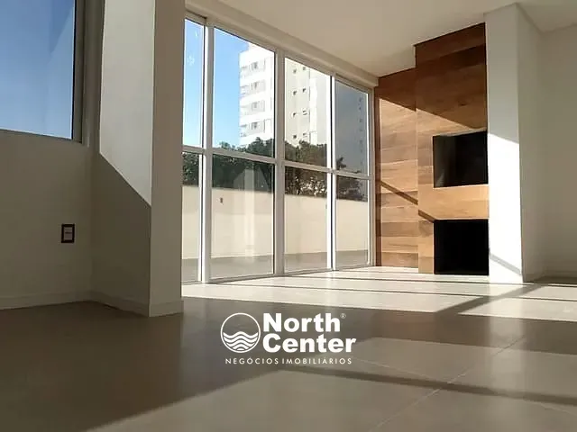 Apartamento com 241m² 3 quartos e 2 banheiros, à venda, no bairro Centro em Balneário Piçarras